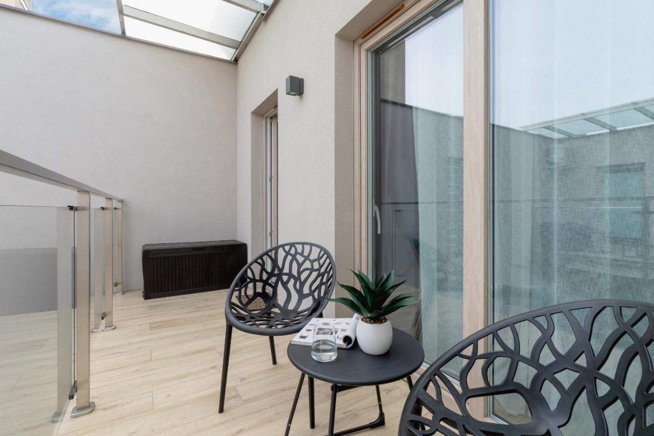 Deluxe City Studio Kacik 10 By Noclegi Renters Krakow Ngoại thất bức ảnh
